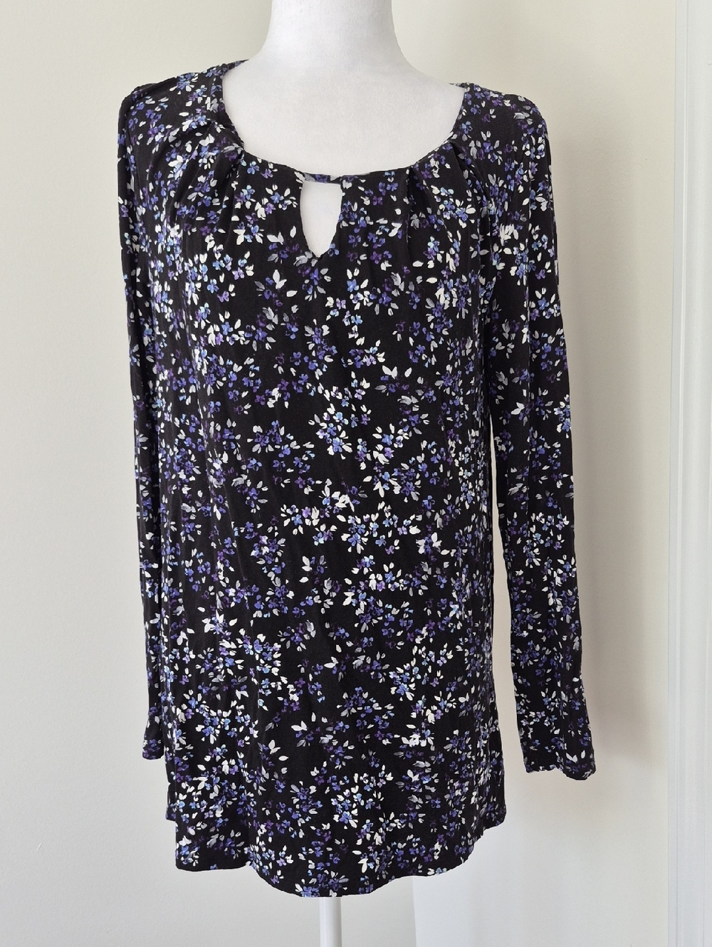 J. Jill Women's Black Floral Keyhole Long-Sleeve Tunic Size S